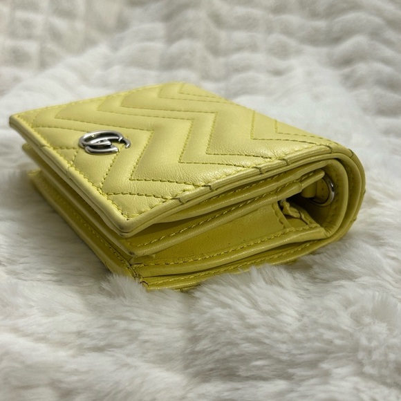 Gucci Small Wallet on Chain - Picture 4 of 16